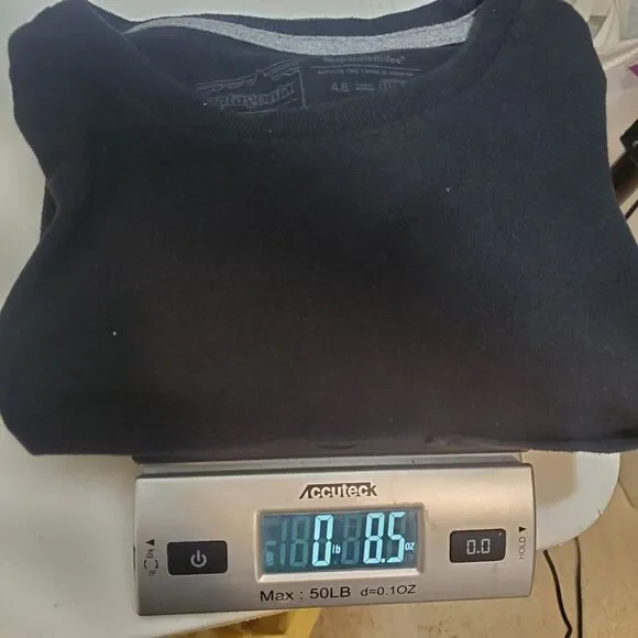 Patagonia Men's T-shirt Large Black Logo Ridge Pocket Responsibili-Tee Outdoors - Picture 12 of 12